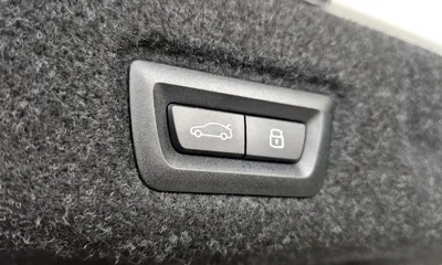BMW 5-Series 2024, 12339 км, за 38289.01 USD - фото 27