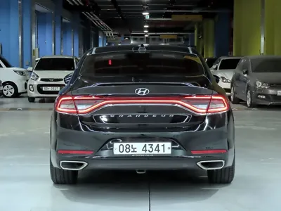 Hyundai Grandeur 2018, 150772 км, за 6958.12 USD