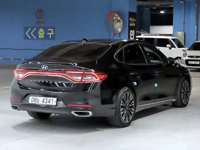 Hyundai Grandeur 2018, 150772 км, за 6958.12 USD