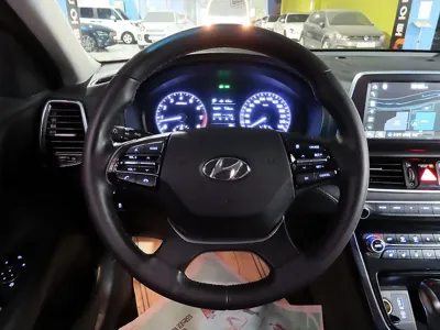 Hyundai Grandeur 2018, 150772 км, за 6905.54 USD - фото 9