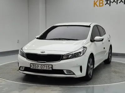 Kia K3 · 2016 год