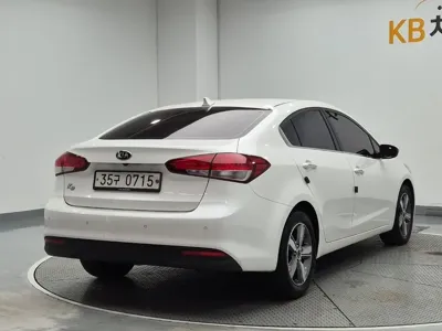 Kia K3 2016, 73094 км, за 6635.45 USD