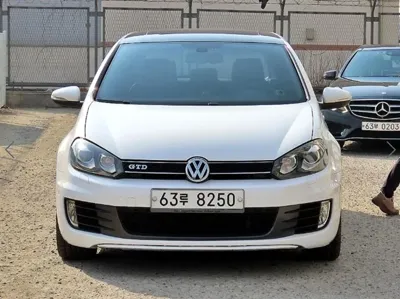Volkswagen Golf · 2011 год