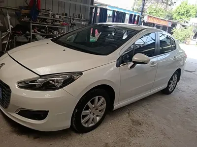 Peugeot 308 · 2015 год