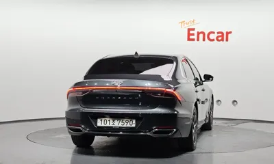 Hyundai Grandeur 2020, 125096 км, за 11376.19 USD