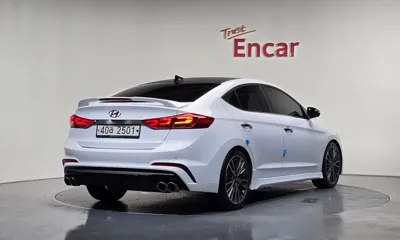 Hyundai Avante 2018, 129245 км, за 8262.83 USD