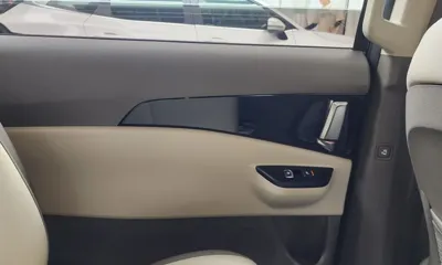 Kia Canival 2023, 58172 км, за 16612.39 USD - фото 25
