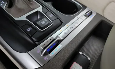 Kia Canival 2023, 58172 км, за 16612.39 USD - фото 30