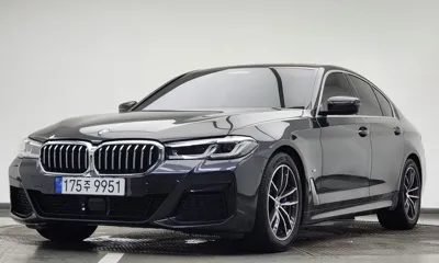 BMW 5-Series · 2023 год
