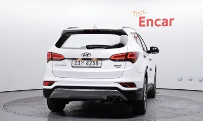 Hyundai Santafe 2016, 128311 км, за 7601.8 USD