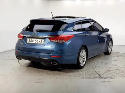 Hyundai i40 2012, 173131 км, за 2927.4 USD