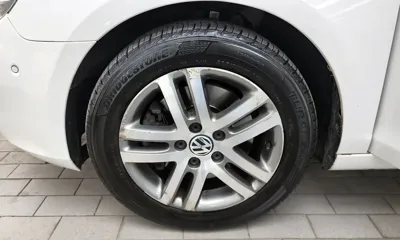 Volkswagen Golf 2012, 56364 км, за 4810.5 USD