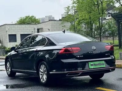 Volkswagen Magotan 2023, 78000 км, за 12735.86 USD