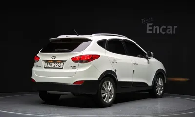 Hyundai Tucson 2012, 49902 км, за 4591.43 USD