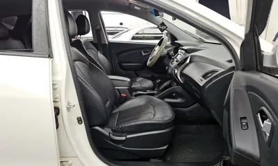 Hyundai Tucson 2012, 49902 км, за 4591.43 USD - фото 11