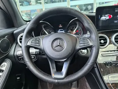 Mercedes-Benz GLC 2018, 129800 км, за 15567.68 USD