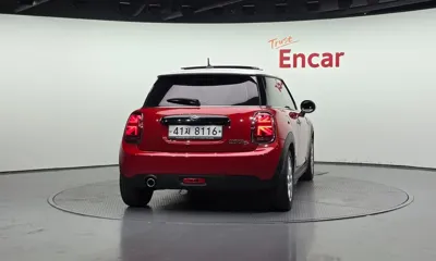 MINI Cooper 2018, 72807 км, за 7351.98 USD