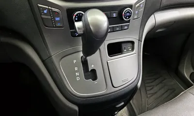Hyundai Starex 2018, 95417 км, за 8192.93 USD - фото 9