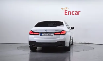 BMW 5-Series 2022, 21868 км, за 33876.24 USD