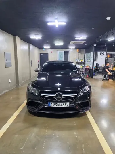 Mercedes-Benz E-Class 2018, 99000 км, за 32247.57 USD