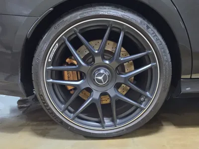 Mercedes-Benz E-Class 2018, 99000 км, за 32247.57 USD