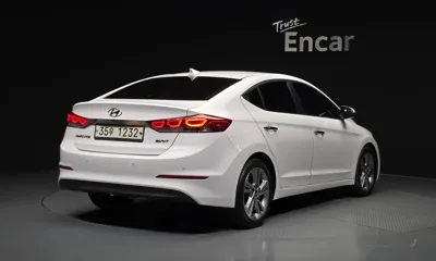 Hyundai Avante 2017, 174106 км, за 4293.52 USD
