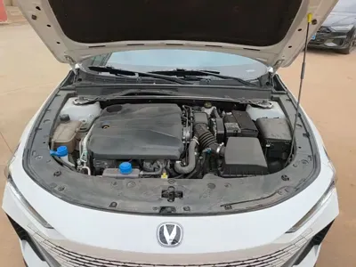 Changan UNI-V 2022, 50300 км, за 8725.55 USD - фото 20