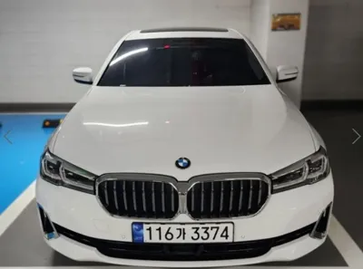 BMW 5-Series · 2023 год