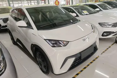 BYD Seagull 2025, 6100 км, за 10168 USD