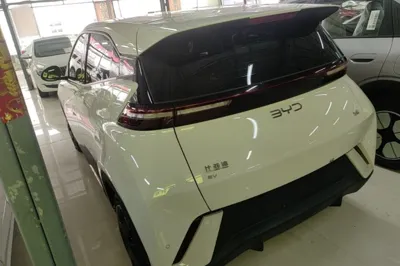 BYD Seagull 2025, 6100 км, за 10168 USD
