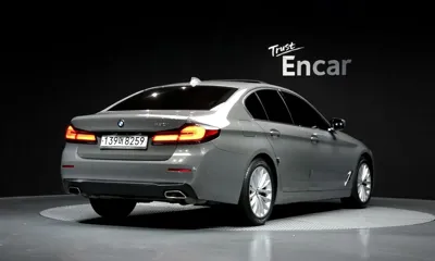 BMW 5-Series 2021, 44364 км, за 21814.15 USD