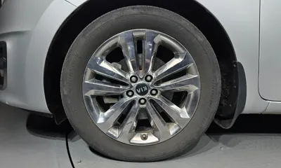 Kia Canival 2015, 165621 км, за 6284.76 USD
