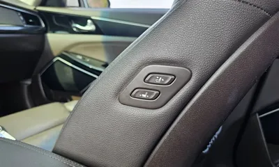 Kia K7 2016, 110456 км, за 7351.98 USD - фото 20
