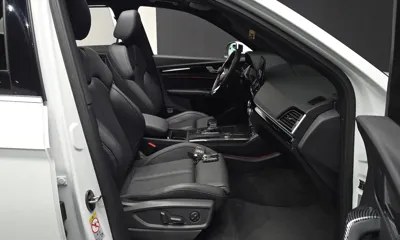 Audi Q5 2022, 14999 км, за 34002.89 USD - фото 12