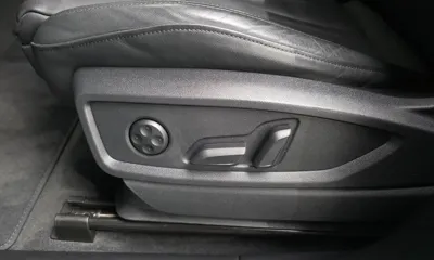 Audi Q5 2022, 14999 км, за 34002.89 USD - фото 28