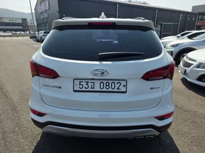 Hyundai Santafe 2016, 103650 км, за 8269.84 USD