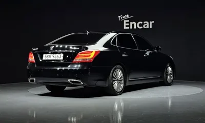 Hyundai Equus 2015, 275236 км, за 2901.91 USD