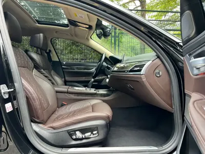 BMW 7 Series 2018, 130000 км, за 27221.37 USD - фото 19