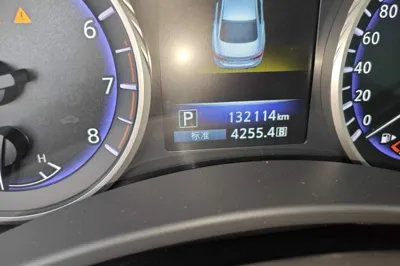 Infiniti Q50L 2016, 132100 км, за 9217 USD - фото 11