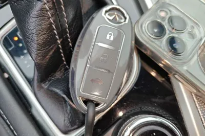 Infiniti Q50L 2016, 132100 км, за 9217 USD - фото 17