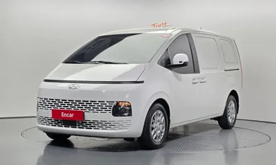 Hyundai Staria · 2022 год