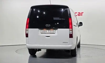 Hyundai Staria 2022, 199589 км, за 10174.61 USD