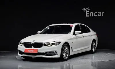 BMW 5-Series · 2018 год