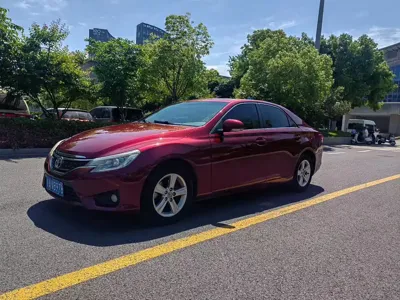Toyota Reiz · 2014 год