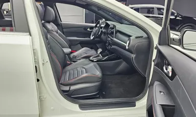 Kia K3 2022, 63828 км, за 9686.01 USD - фото 11