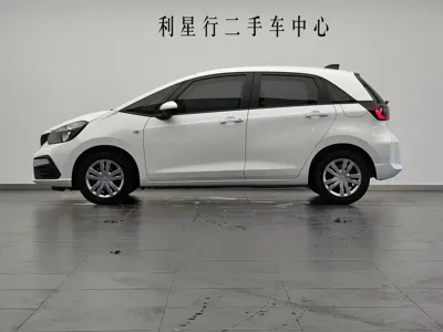 Honda Fit 2021, 25000 км, за 6915.7 USD