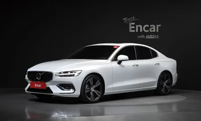 Volvo S60 · 2021 год