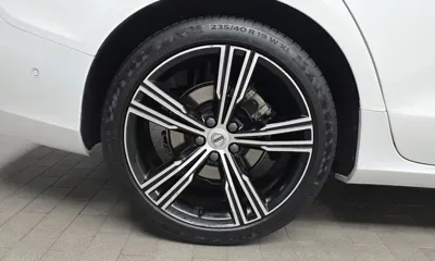 Volvo S60 2021, 25288 км, за 20940 USD