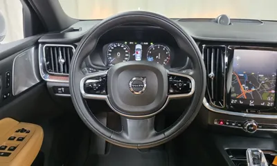 Volvo S60 2021, 25288 км, за 20781.77 USD - фото 14