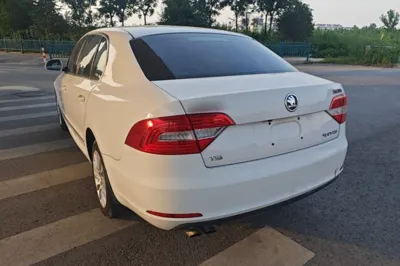 Skoda Superb 2015, 119400 км, за 4305 USD - фото 13